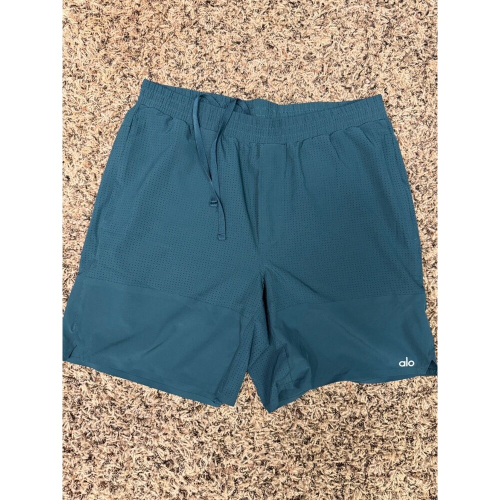 Alo Yoga Men's Athletic Shorts Size L Slate Green Perforated Drawstring